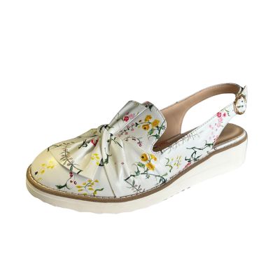 Django & Juliette Olissas White Women's Sling Sandals