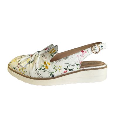 Django & Juliette Olissas White Women's Sling Sandals