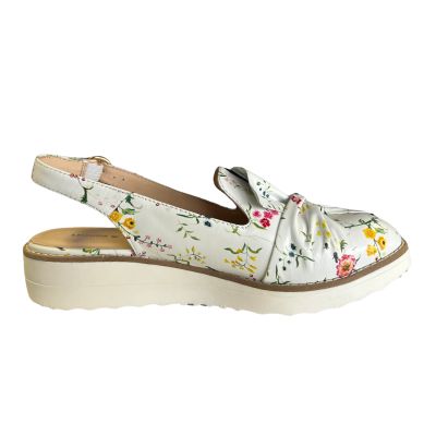 Django & Juliette Olissas White Women's Sling Sandals