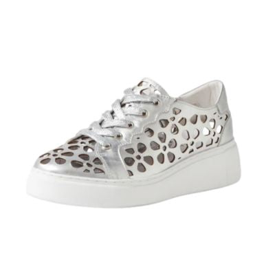 Django & Juliette Yarry-DJ White/Silver Women's Walking Shoes