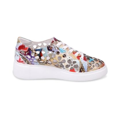 Django & Juliette Yarry-DJ Collage Print Women's Walking Shoes